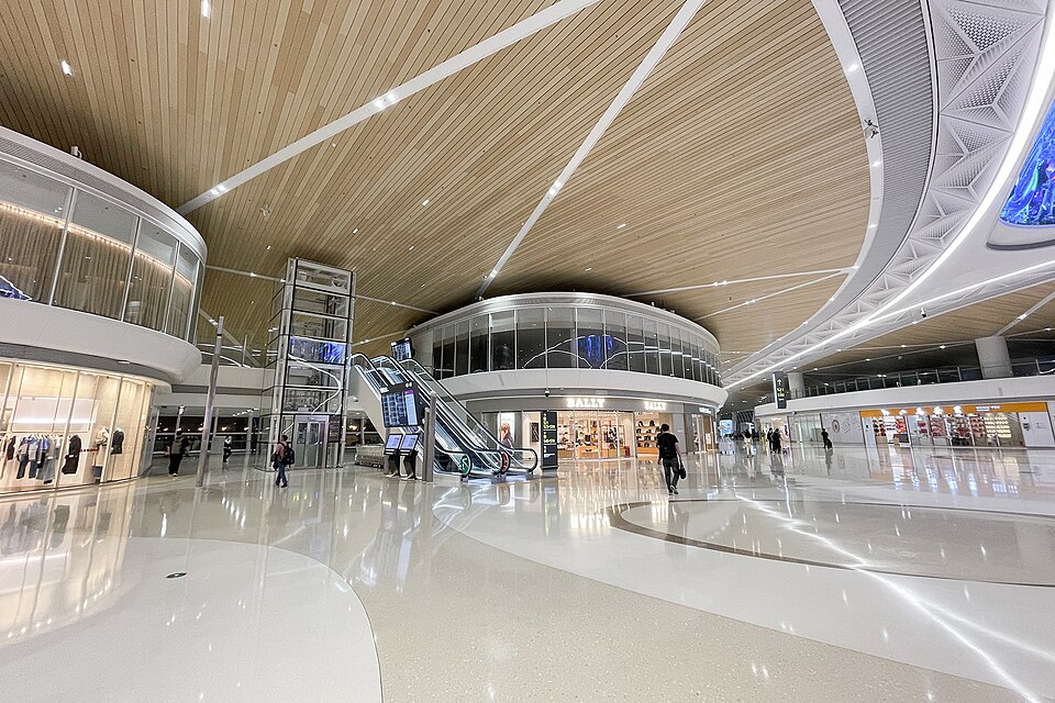 File:20231030 Satellite hall of SZX 03.jpg