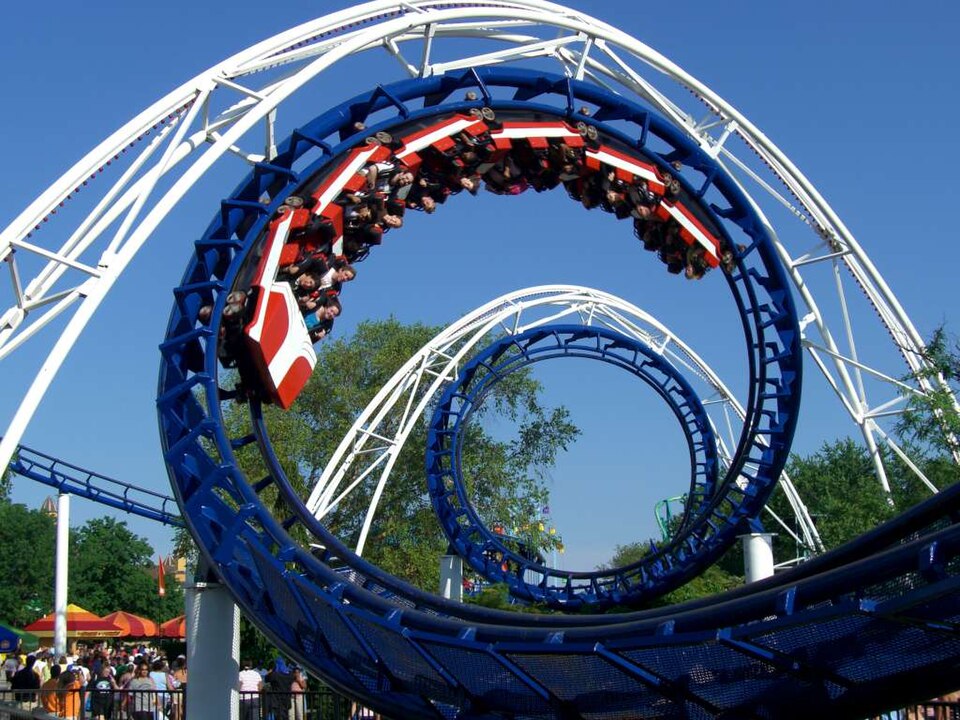 File:Corkscrew (Cedar Point) 01.jpg