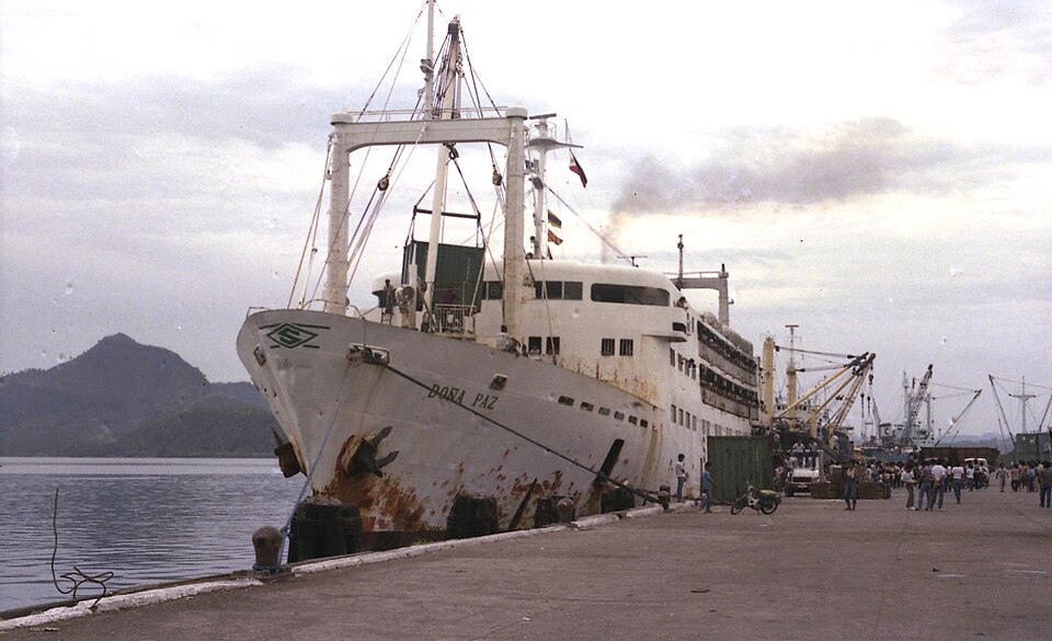 File:Doña Paz at Tacloban.jpg