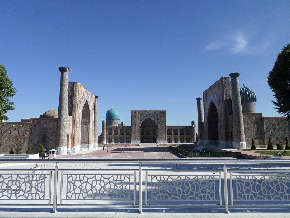 File:Registan square 2014.JPG