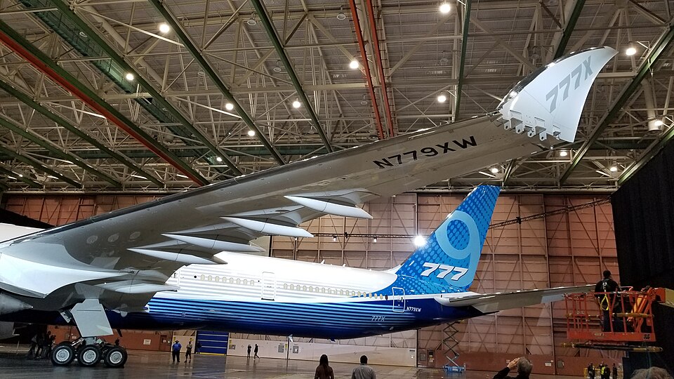 File:777X Roll-Out (40407369583).jpg