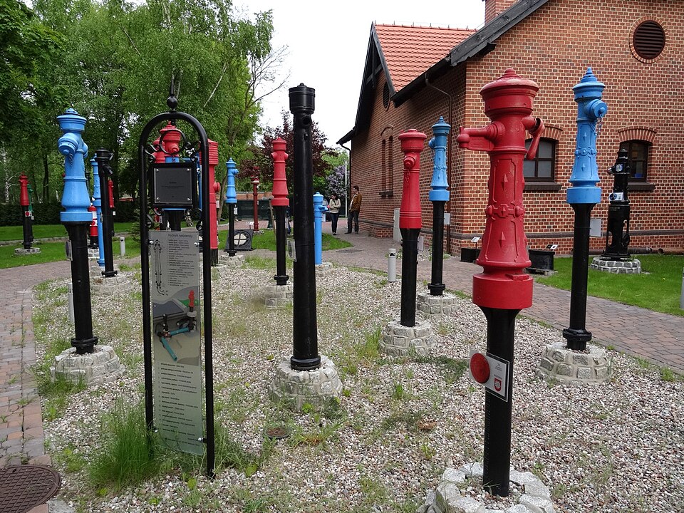 File:Bdg muzeumWodociagow 33 5-2015.jpg
