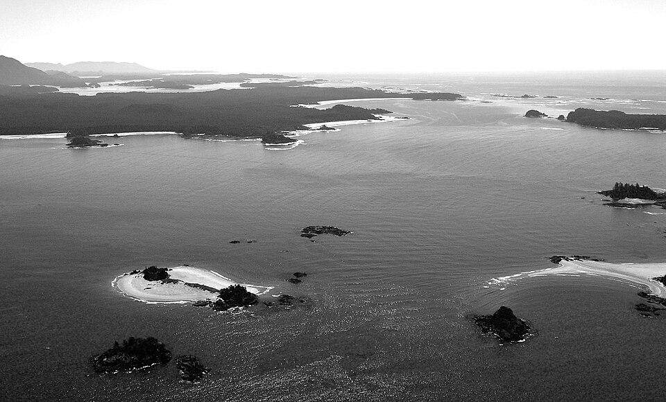 File:Clayoquot Sound - Vargas Island.jpg