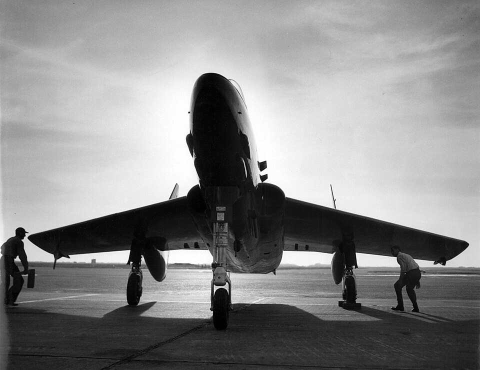 File:F7U-1 Blue Angels 1952.jpg