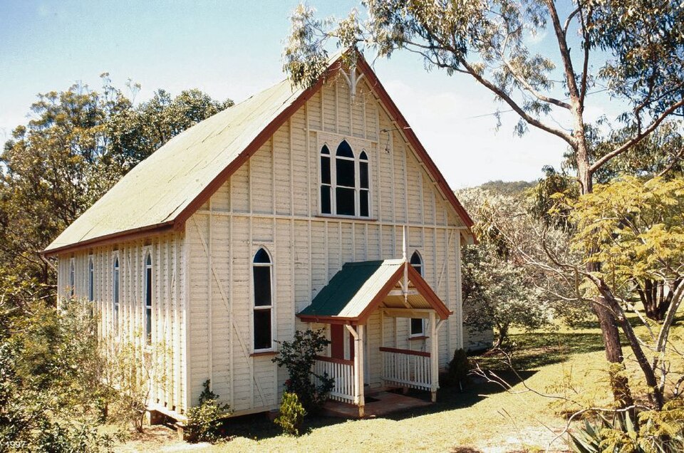 File:Herberton Uniting Church (1997).jpg