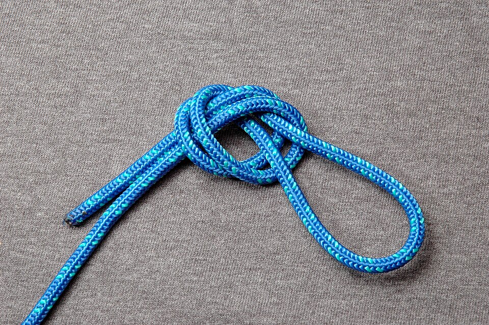 File:Overhand-loop-ABOK-1046.jpg