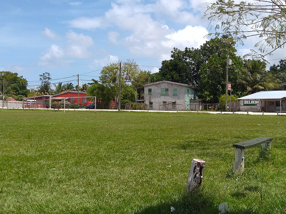 File:Carmelita football field.jpg
