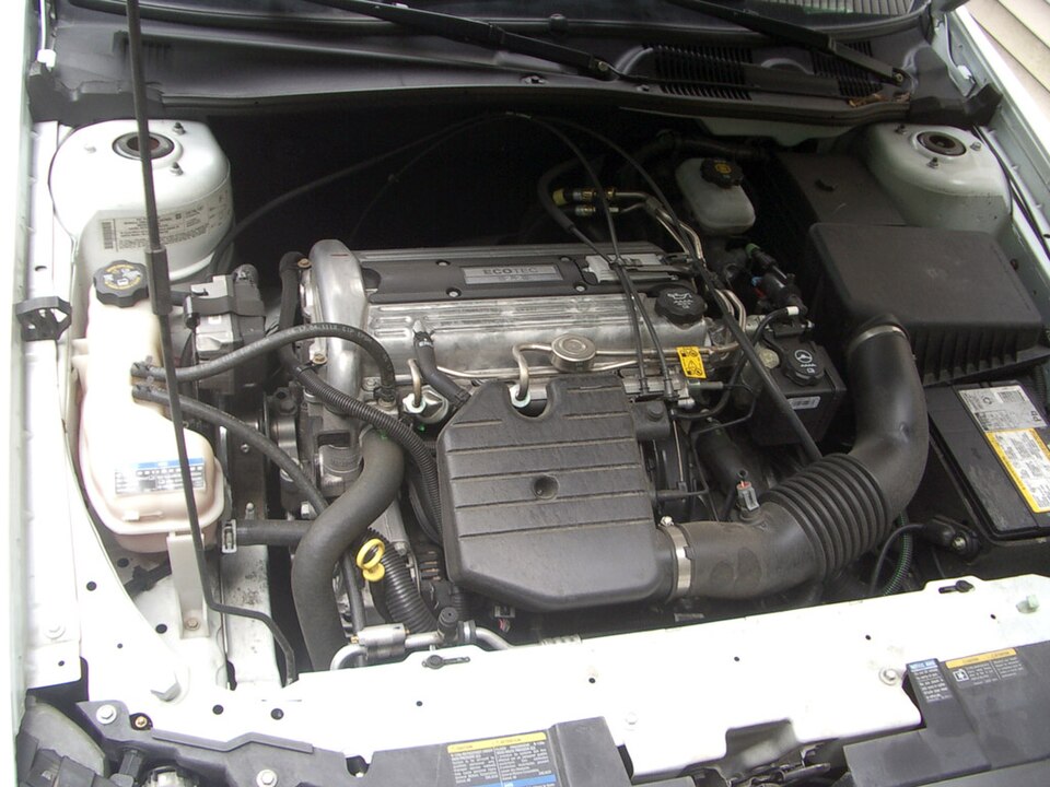 File:Chevrolet classic engine.jpg