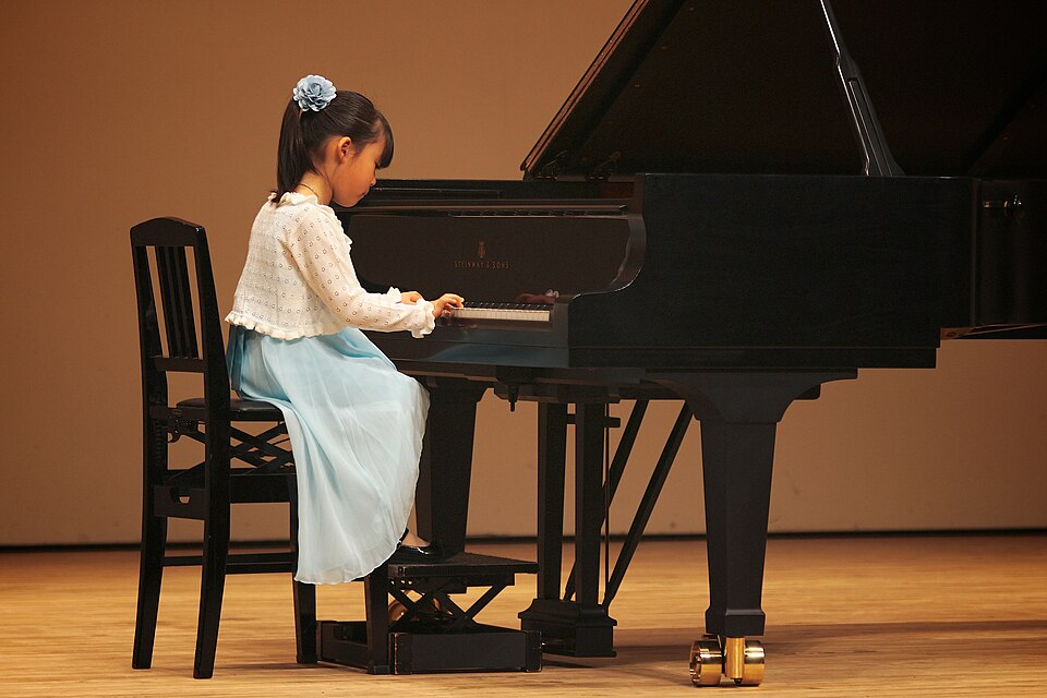 File:SAKURAKO - Piano recital 2015. (17659301396).jpg
