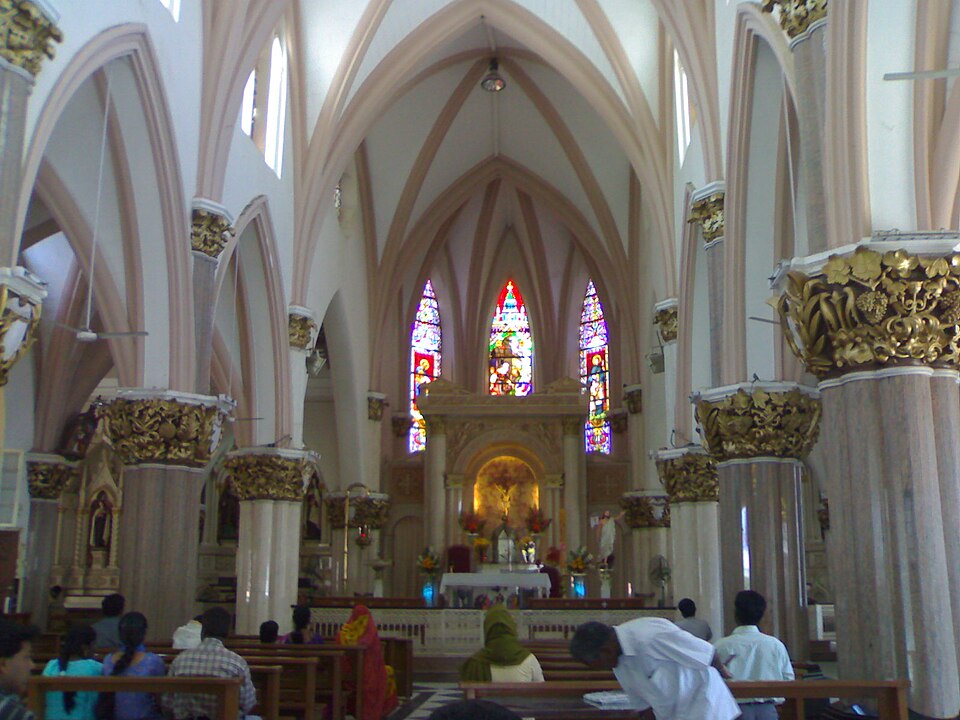 File:St. Mary's Basilica Bangalore Inside.jpg