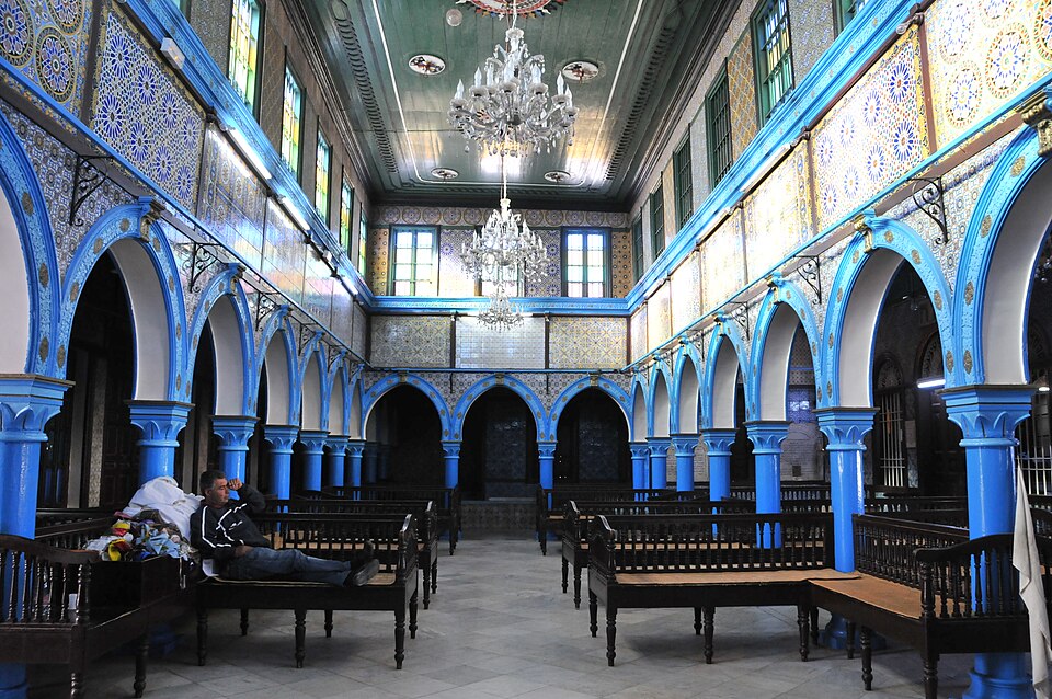 File:Synagogue La Ghriba de Djerba (8480818301).jpg