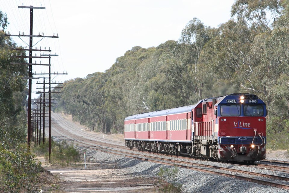 File:VLine-north-east-line.jpg