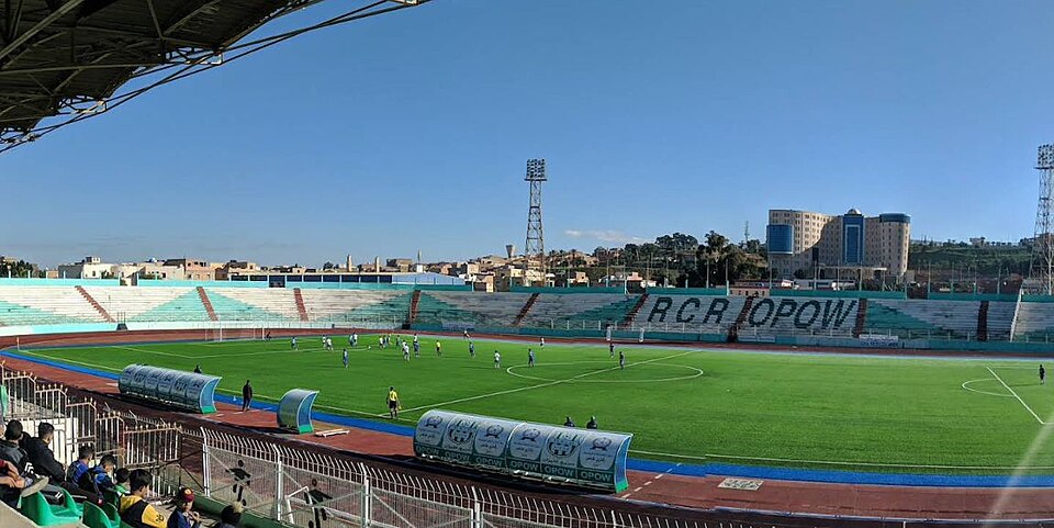 File:ملعب الشهيد طاهر زوقاري غليزان.jpg