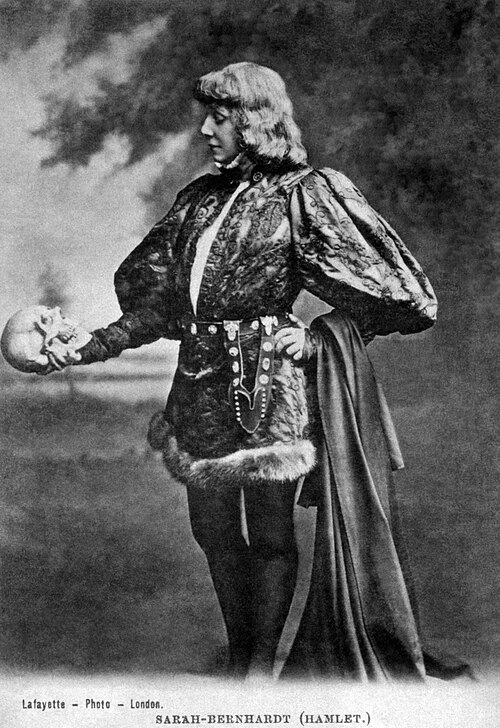 File:Bernhardt Hamlet2.jpg