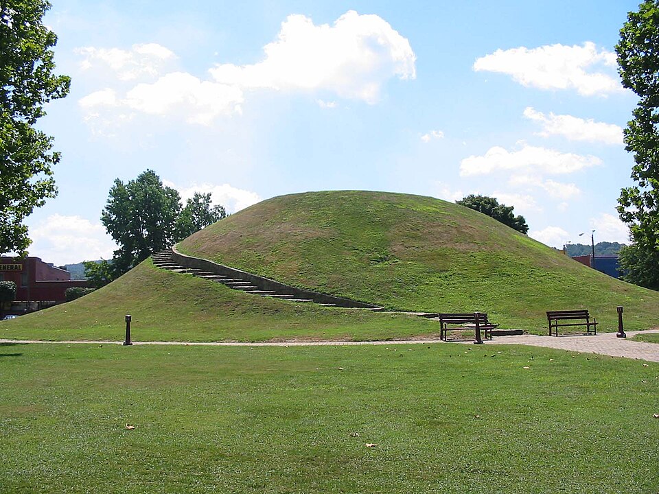 File:Criel Mound.jpg