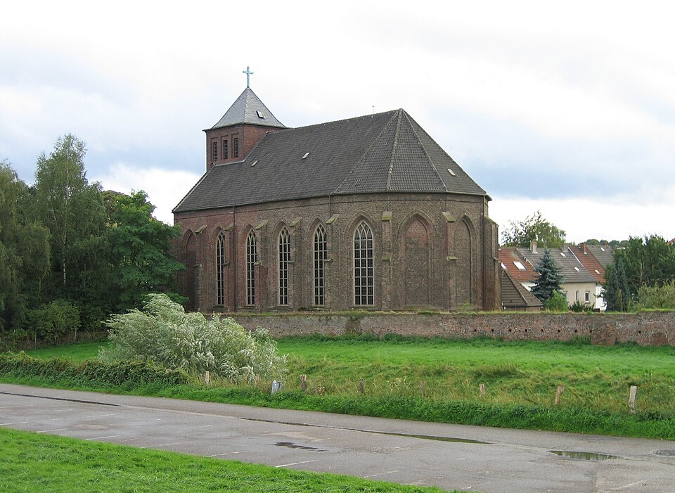 File:Orsoy.katholische.Kirche.jpg