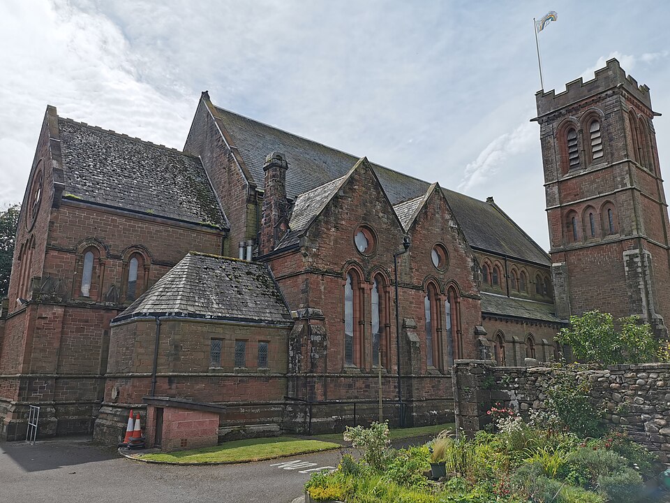 File:St Mary & St Michael, Egremont.jpg