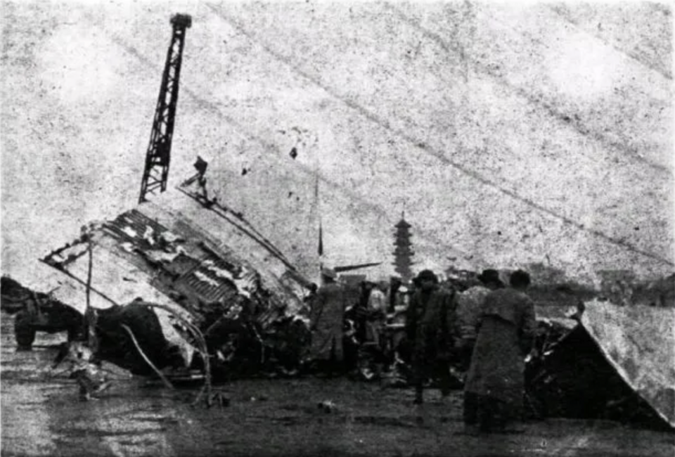 File:Crash of CNAC Flight 140.png