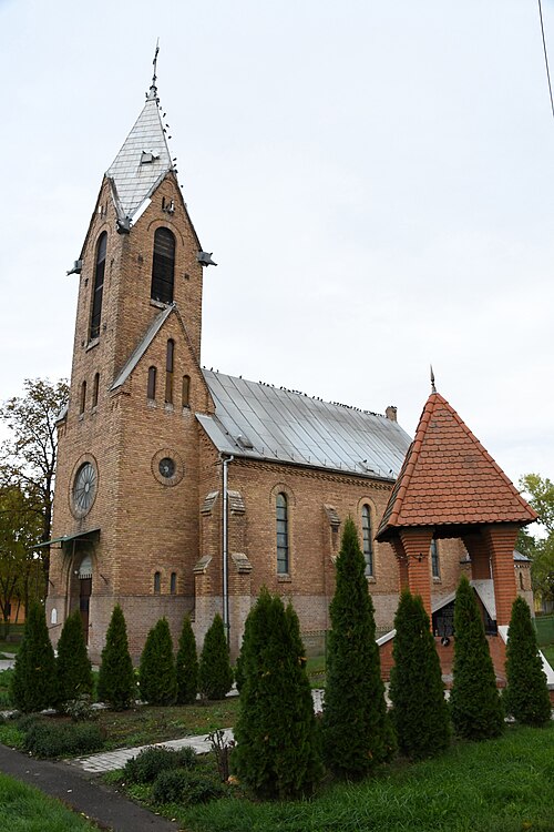 File:Kövegy, római katolikus templom 2021 3.jpg
