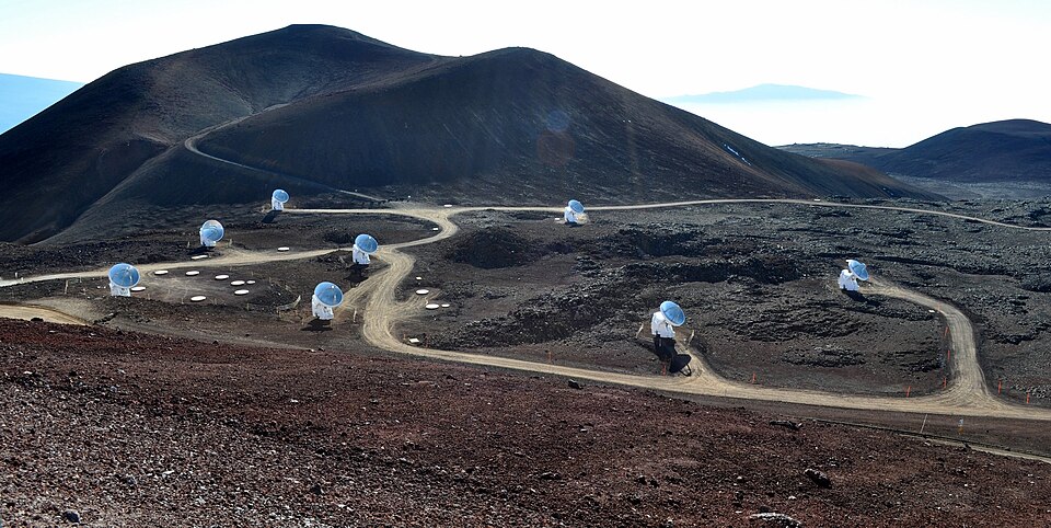 File:Smithsonian Submillimeter Array.jpg