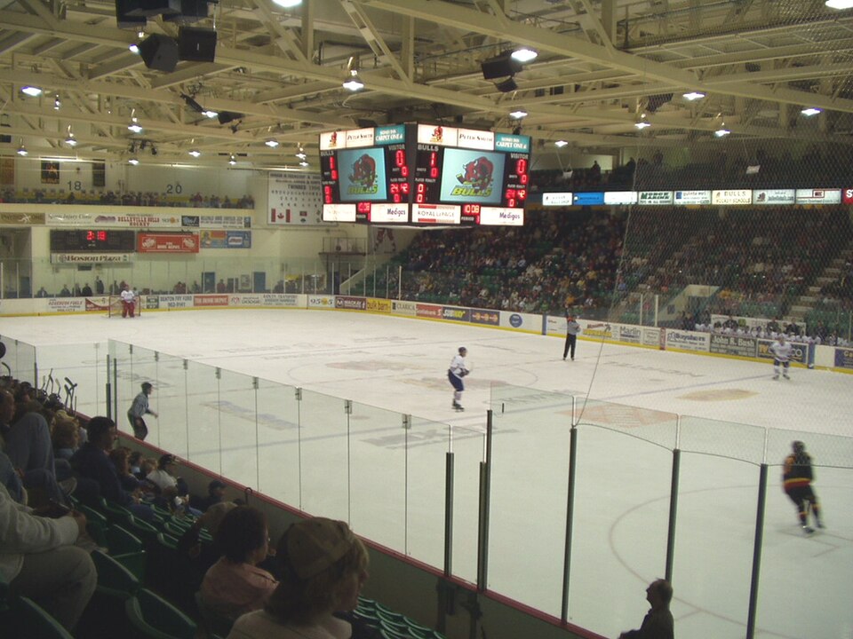 File:Yardmen Arena inside.JPG