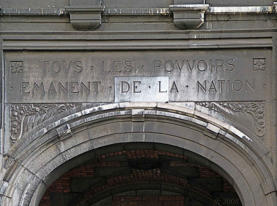 File:Chênée - Tous les pouvoirs.jpg