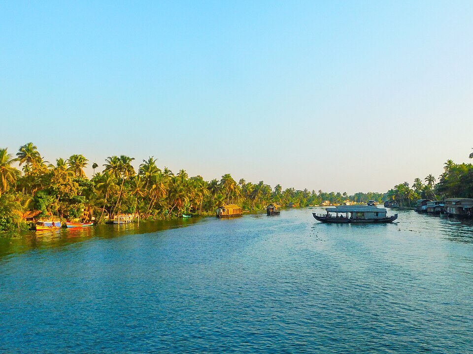 File:Kumarkom.jpg