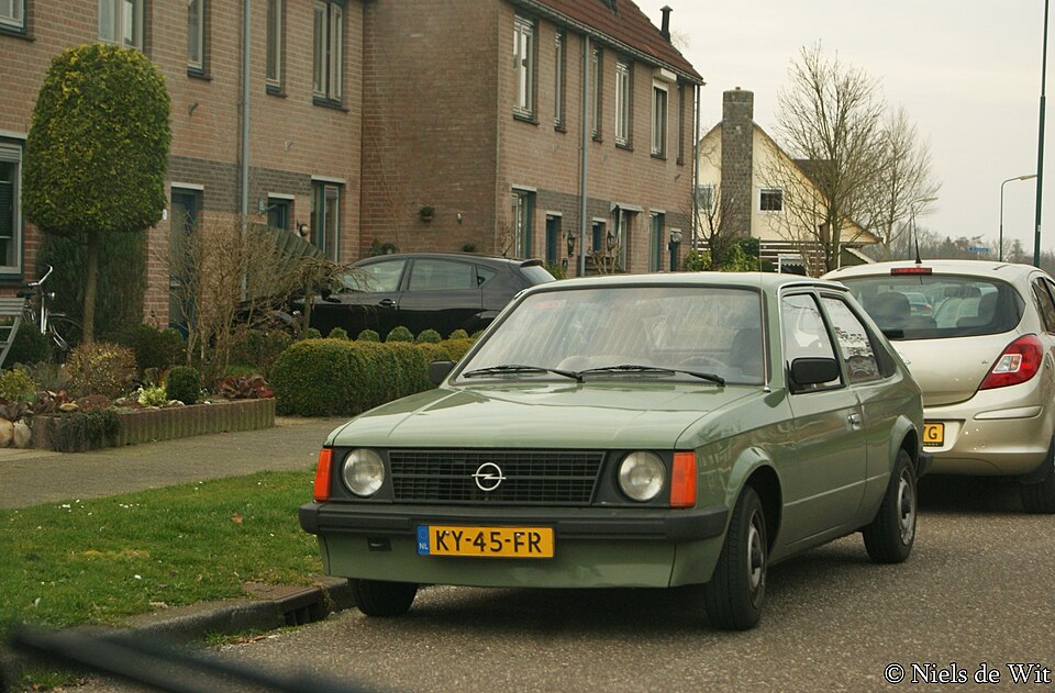 File:1984 Opel Kadett D 12S (13070175354).jpg