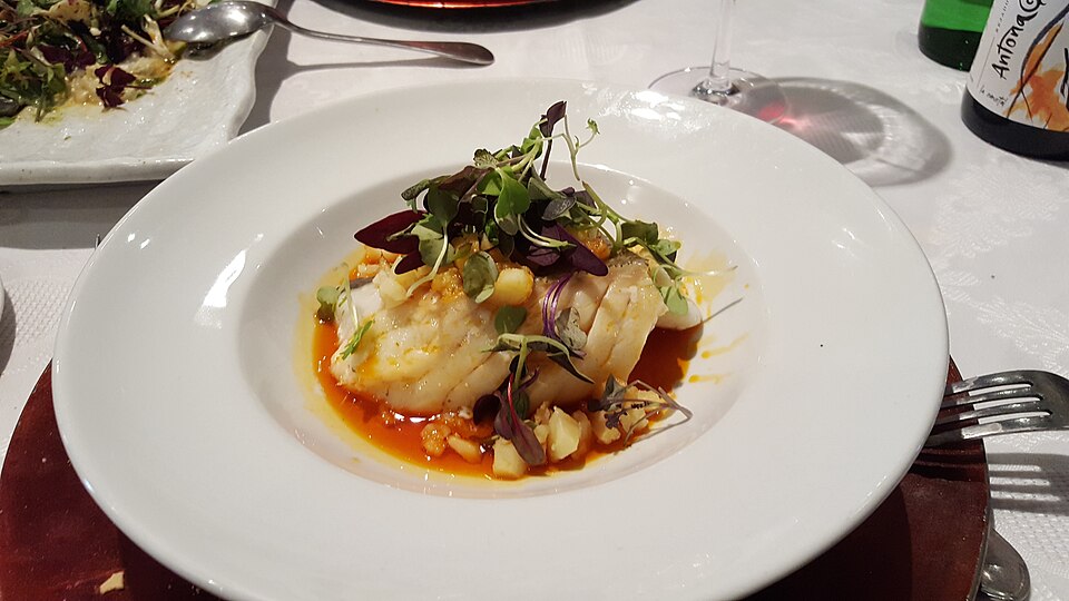 File:Bacalao al estilo ajoarriero.jpg
