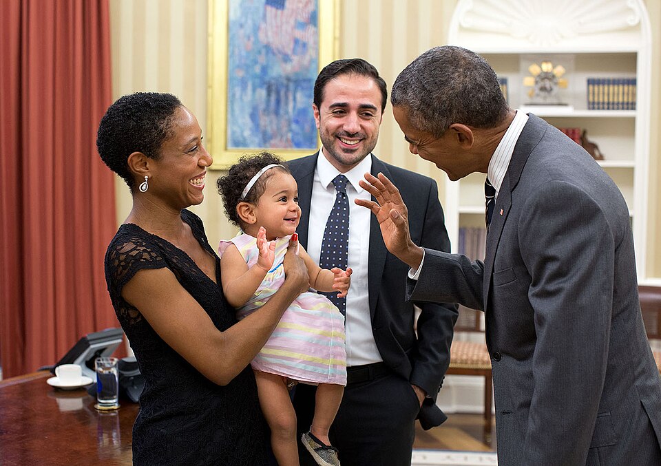 File:Barack Obama with Maher Bitar's family.jpg