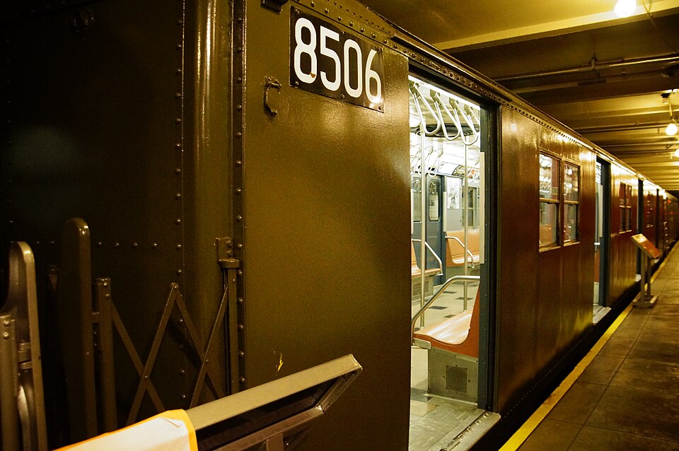File:MTA NYC R30 8506.JPG