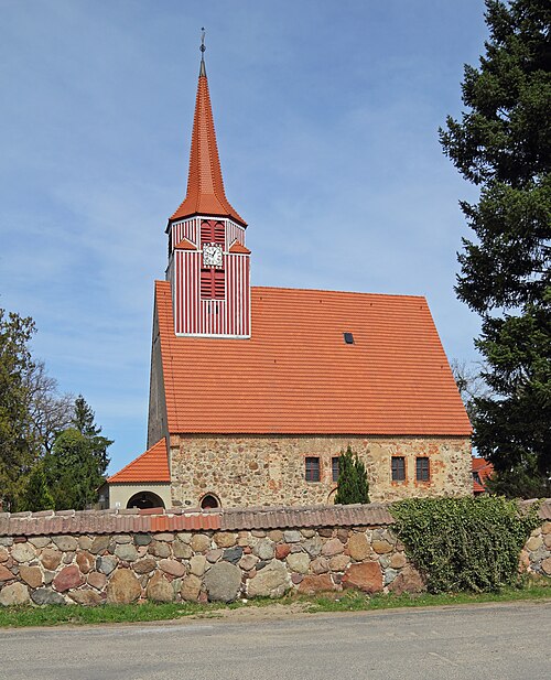 File:Demnitz Dorfkirche.jpg