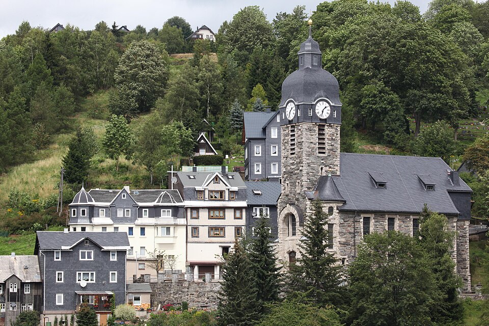 File:Lauscha-Ev-Kirche.jpg