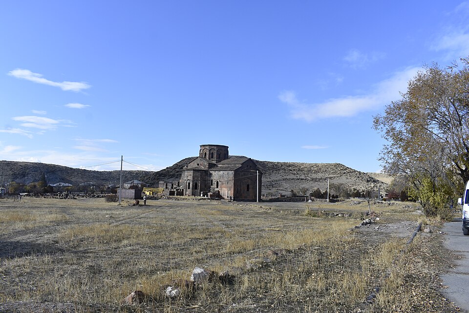 File:Talin Cathedral.8.jpg