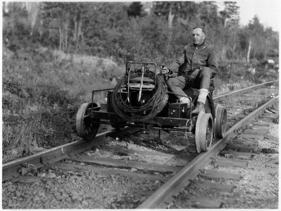 File:Algoma Central Railway telephone car (I0004297).jpg