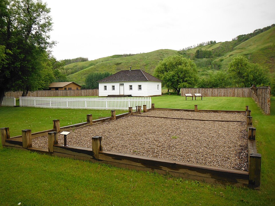 File:Fort Dunvegan.JPG