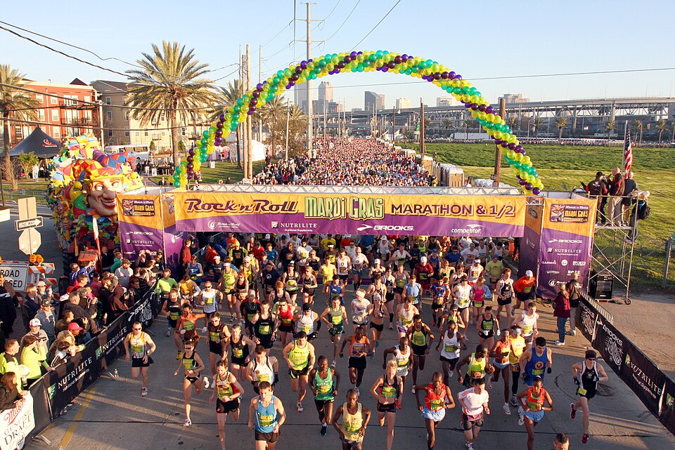 File:Mardi Gras Marathon Race Start.jpg