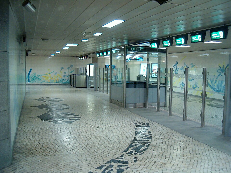 File:MetroJardimZoo7.JPG