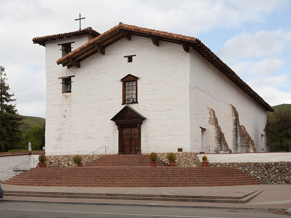 File:Mission San Jose April 2011 001.jpg