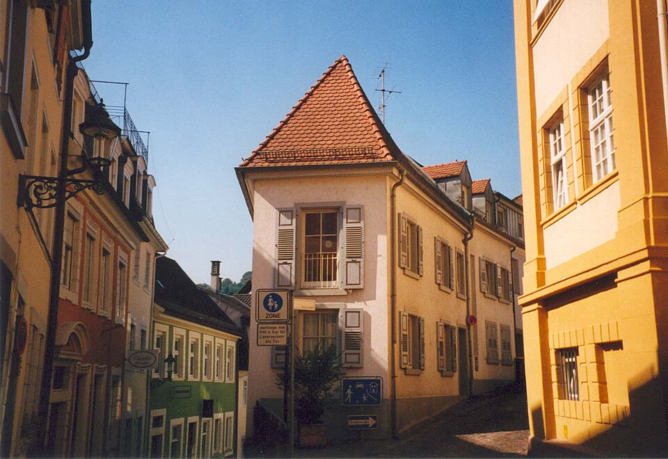 File:Baden-Baden - Altstadt.jpg
