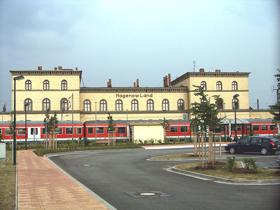 File:Clp 20060728 Bf Hagenow Land EG.jpg