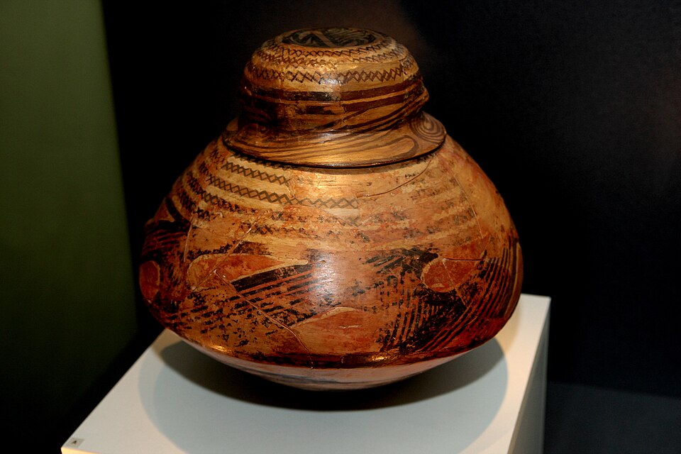 File:CucuteniPottery6.jpg