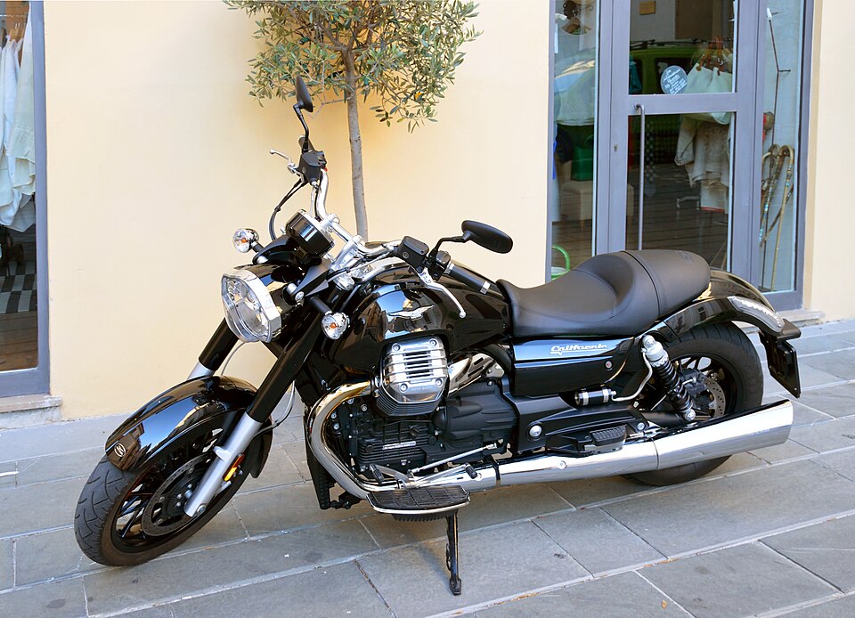 File:Moto Guzzi - California.jpg