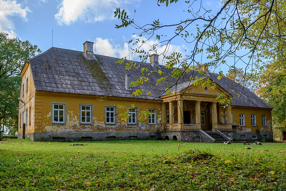 File:Põlgaste mõisa peahoone.jpg