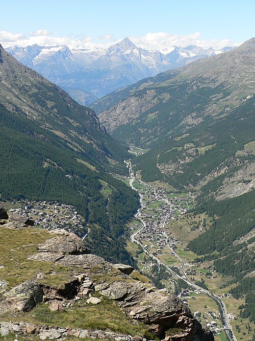 File:Saas-Grund.jpg