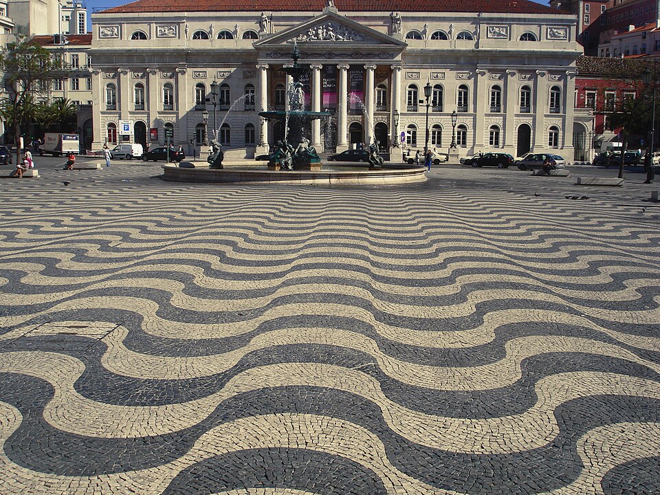 File:Calçada da Praça do Rossio.jpg