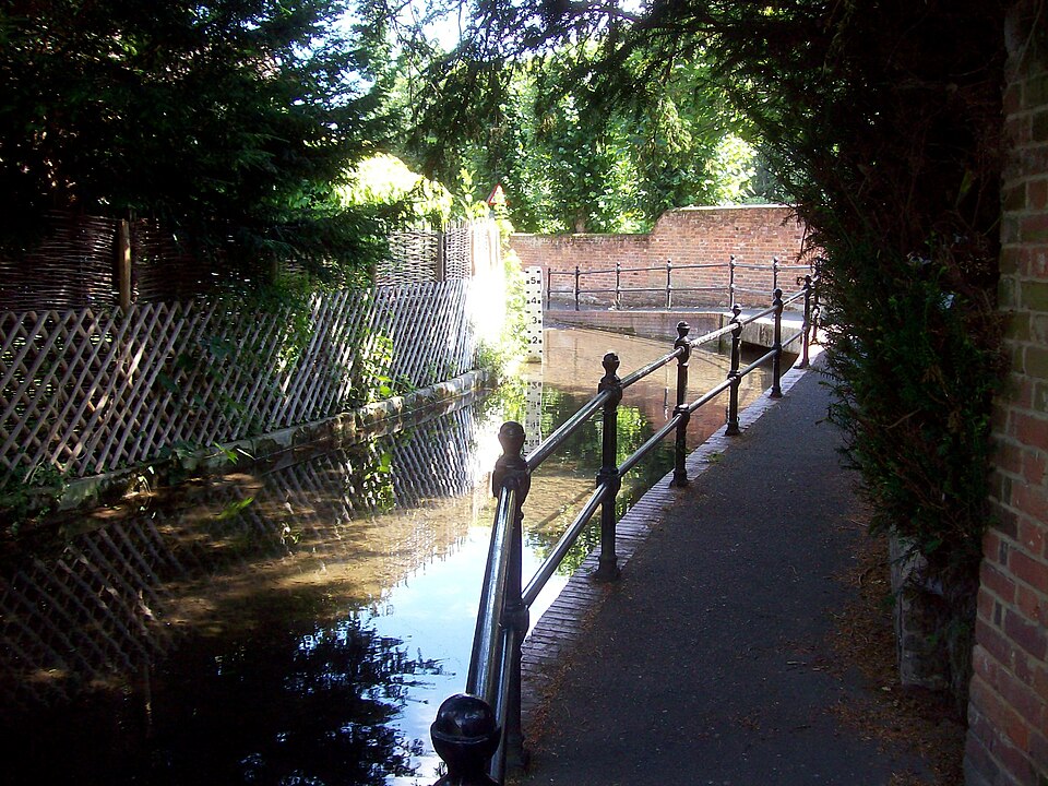File:Ditton Ford.JPG