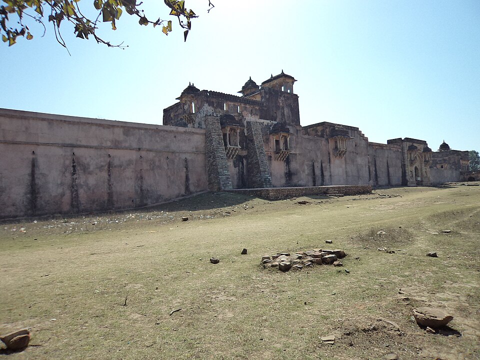 File:Rohtasgarh Fort Front View.jpg
