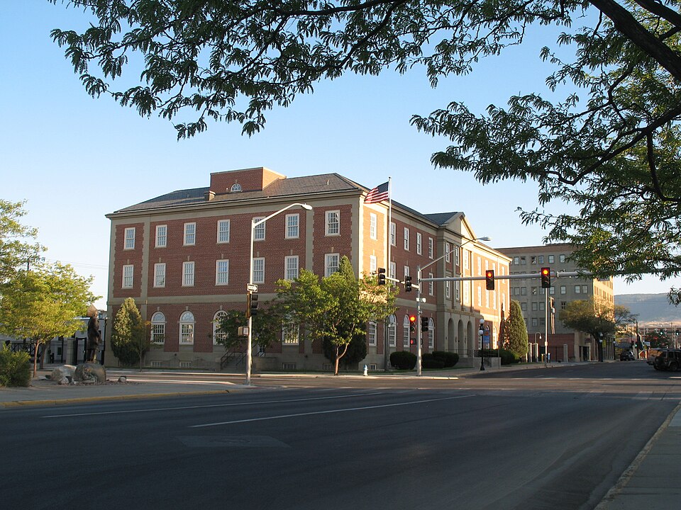 File:Federal Courthouse in Casper, WY USA.JPG