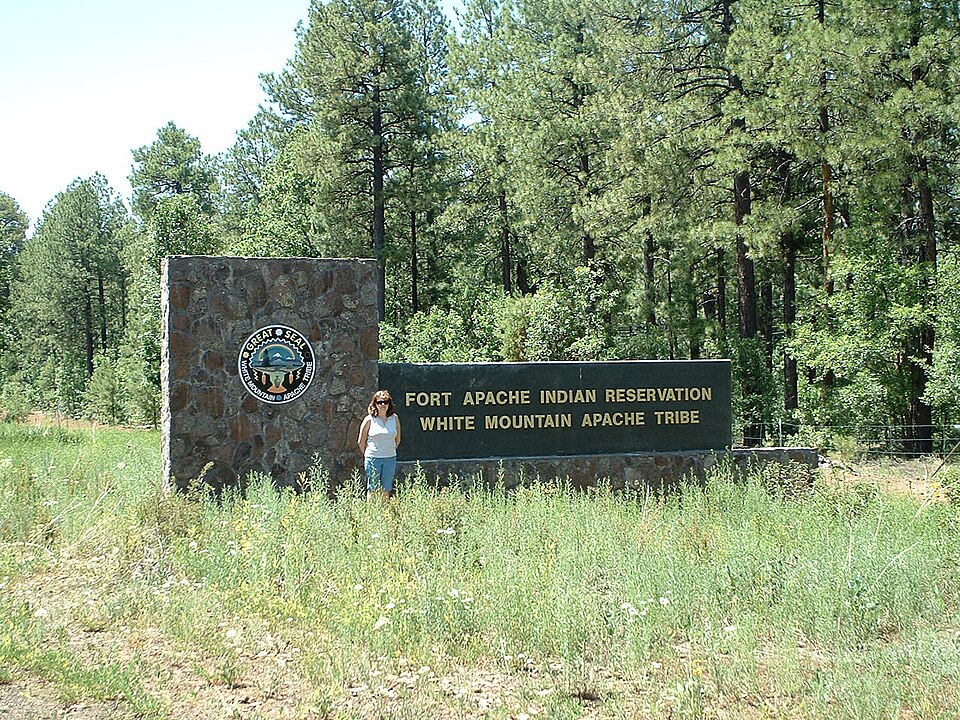 File:Fort Apache Indian Reservation entrance.JPG
